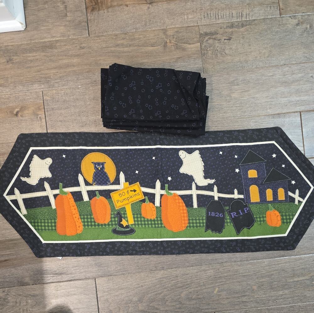 Kohls Halloween Quilted Table Runner/6 Matching Napkins Pumpkins Ghosts 36x13